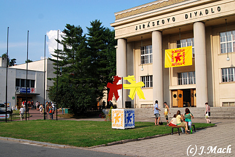 Jiráskův Hronov nabídne v hlavním programu 20 inscenací
