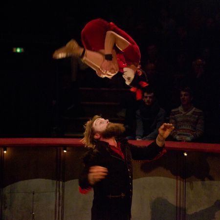 Představení Matamore souborů Cirque Trottola a Petit Théâtre Baraque po vyprodané Letní Letné přijede v lednu 2015 do Plzně