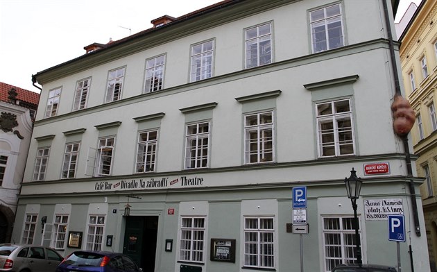 Praha se dohodla na pronájmu foyer Divadla Na Zábradlí