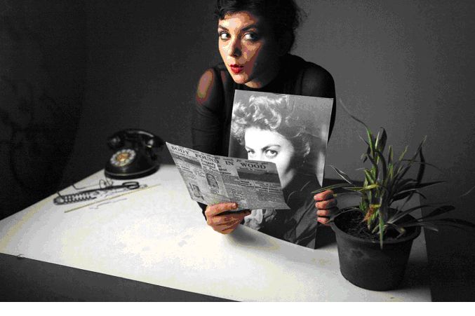 Originální loutkářka Yael Rasooly se představí na Divadelní lodi Tajemství