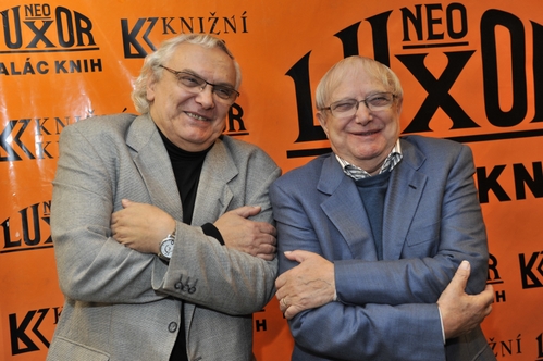 Ondřej a Jiří Suchý vzpomínají v knížce Odposlechy