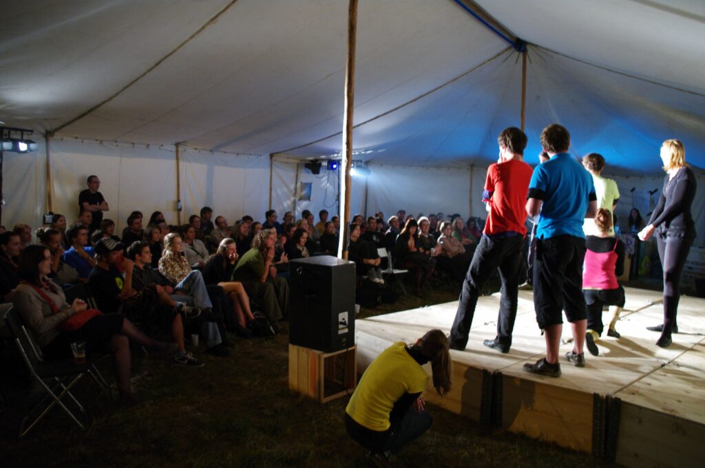 Týden improvizace vdechl život Sladkovského ulici