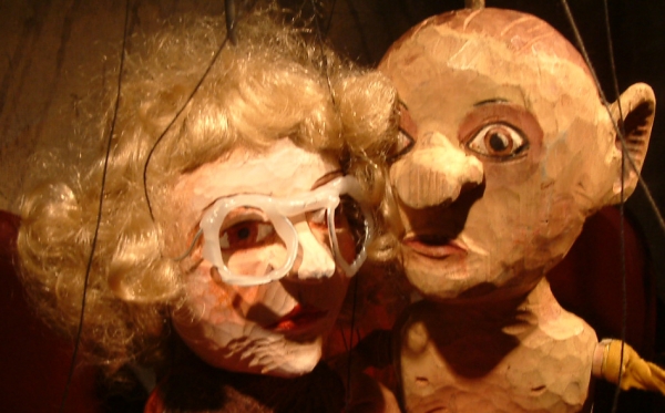 Divadelní nálož na Mighty Sounds 2013: to jsou Buchty a loutky, Fagi a 2x Wariot Ideal!