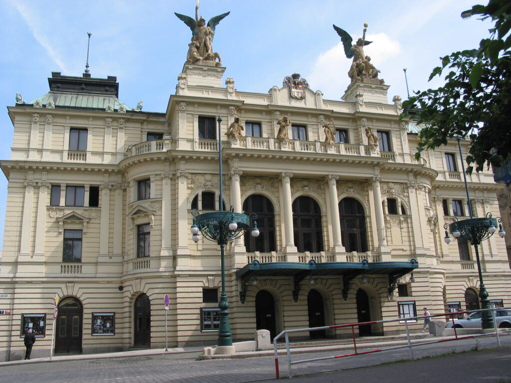 Praha vybrala zhotovitele rekonstrukce Divadla na Vinohradech