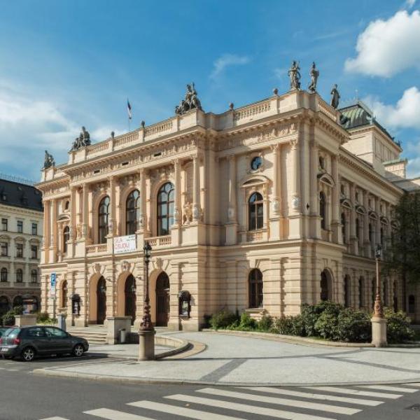 O místo ředitele třísouborového Divadla F. X. Šaldy v Liberci usiluje deset zájemců