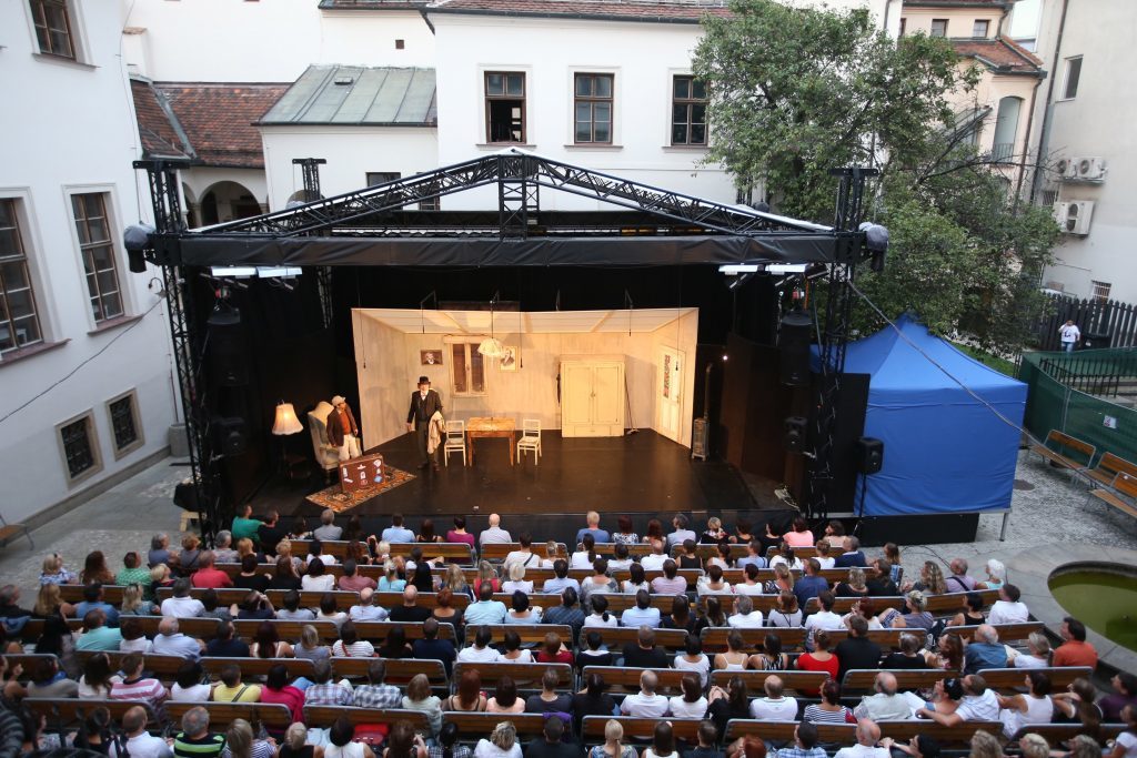 3. ročník Letní scény Divadla Bolka Polívky začíná už tuto neděli