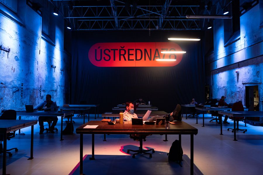 Cirk La Putyka uvede 17. listopadu speciální vydání telefonického happeningu Ústředna89 s osobnostmi sametové revoluce i herci a sportovci