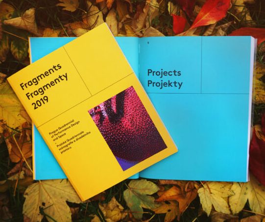 Dvacet sedm osobností světové scénografie v jedné publikaci