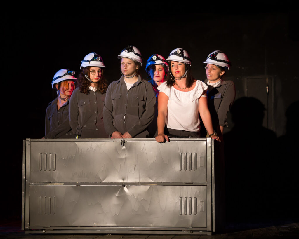 Přehlídka Činoherní klub uvádí: v polovině roku 2022