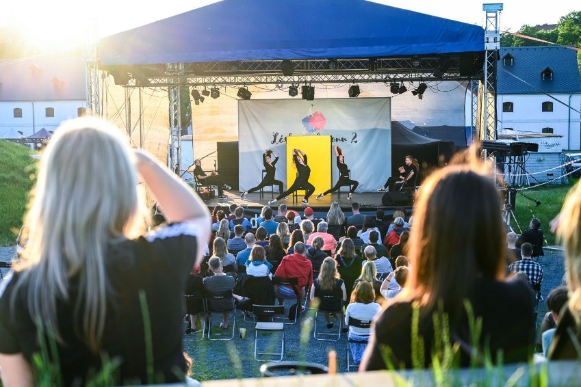 Divadlo Tramtarie zahraje opět v červnu pod širým nebem