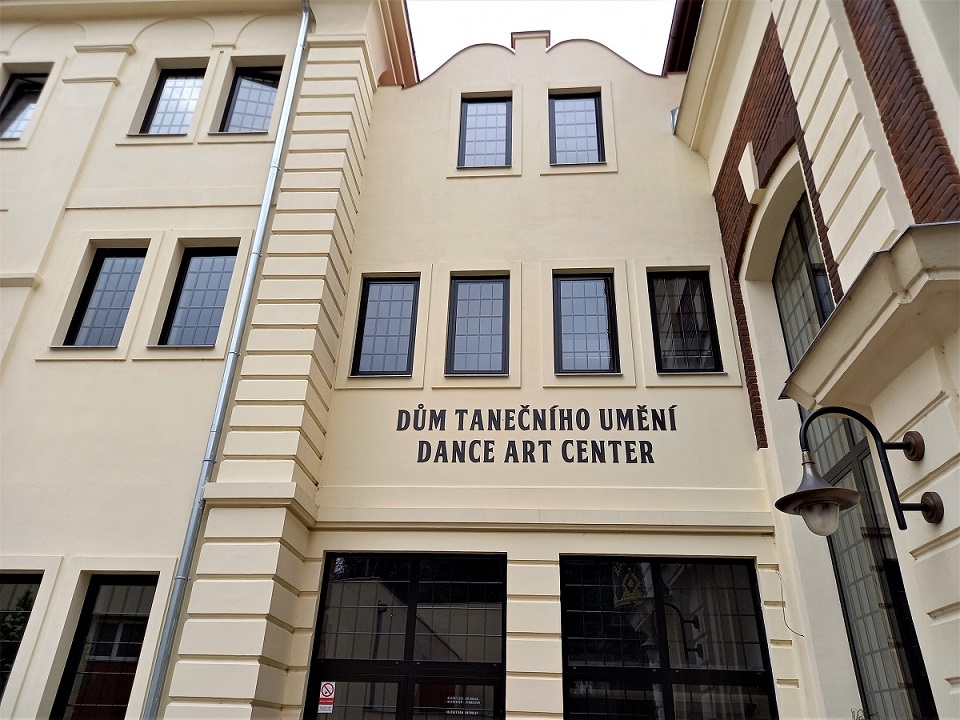 Institut Pavla Šmoka v Braníku dnes otevírá novou videotéku se studovnou a spouští online databázi Ballet Prague Heritage