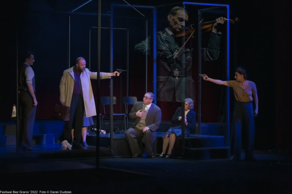 Cena poroty i diváků Mezinárodního divadelního festivalu Bez hranic putuje do Prahy