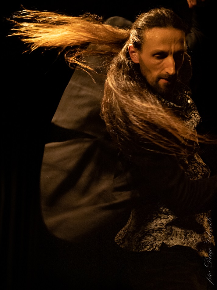 Mezinárodní den flamenka oslaví o víkendu Praha a České Budějovice flamenko-balkánskou nocí