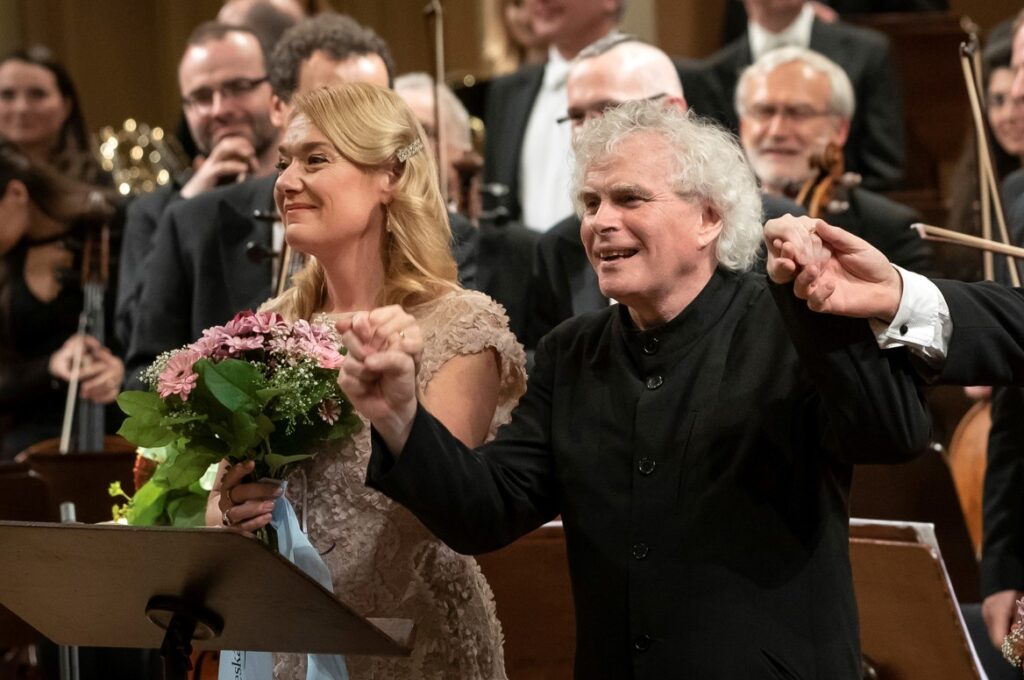 Česká filharmonie: poslední koncert sira Simona Rattla a Magdaleny Kožené