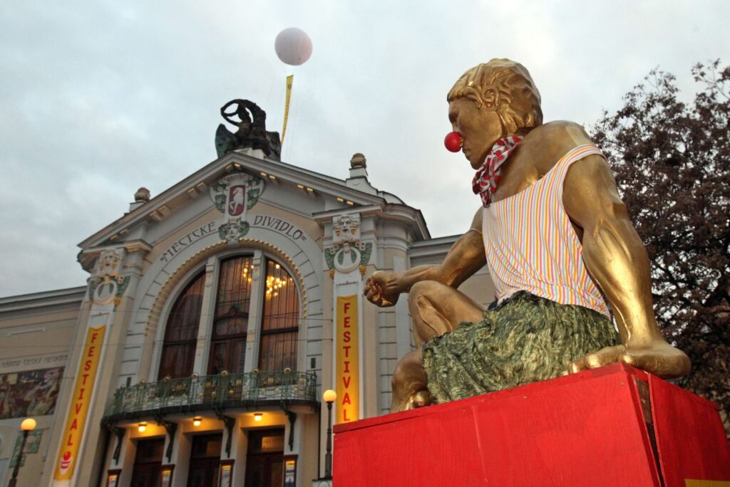 Východočeské divadlo Pardubice bude hostit 23. ročník GRAND Festivalu smíchu