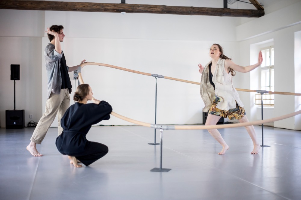 Tanec Praha uvede premiéru projektu Invisible Traces ukrajinské taneční umělkyně Yany Reutové