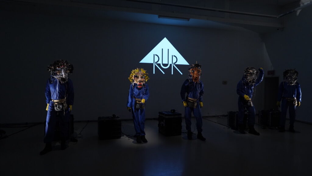 Festival Re-connect Art nabídne premiéru představení světového umělce Guye Bar-Amotze „R.U.R.“