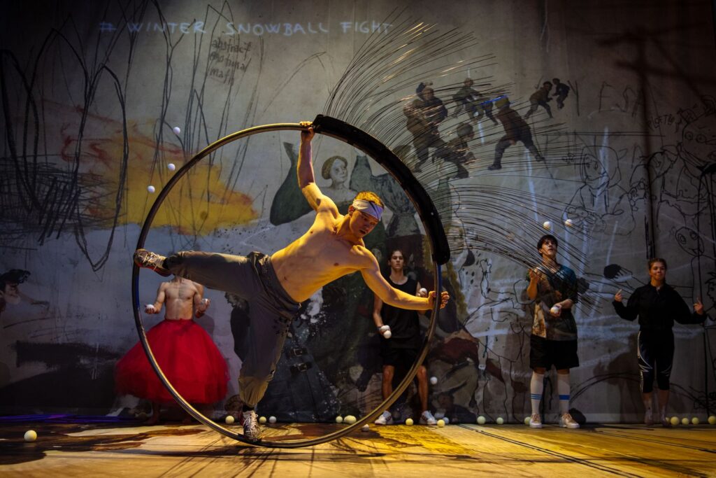 Cirk La Putyka vyráží do světového hlavního města nového cirkusu Montrealu. Dále míří do New Yorku i na maďarský Sziget festival