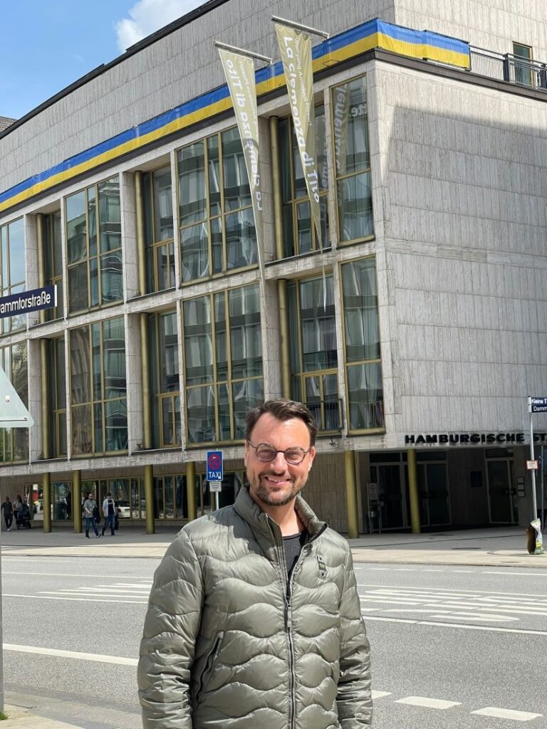 Pavel Černoch se představí v Hamburku v opeře Lady Macbeth Mcenského újezdu