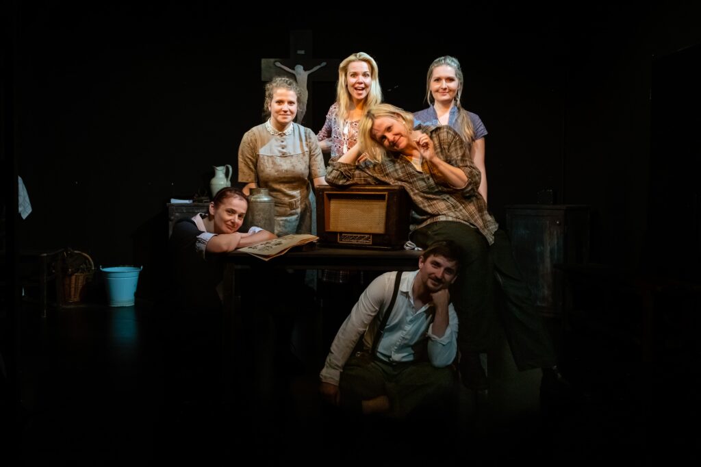 Divadlo Exil čeká další premiéra: rodinné drama Tanec na konci léta