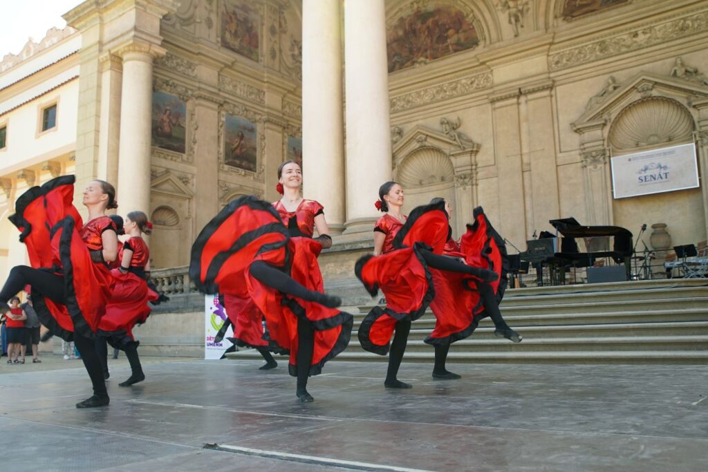 V sobotu bude Valdštejnská zahrada patřit hudbě, tanci i divadlu