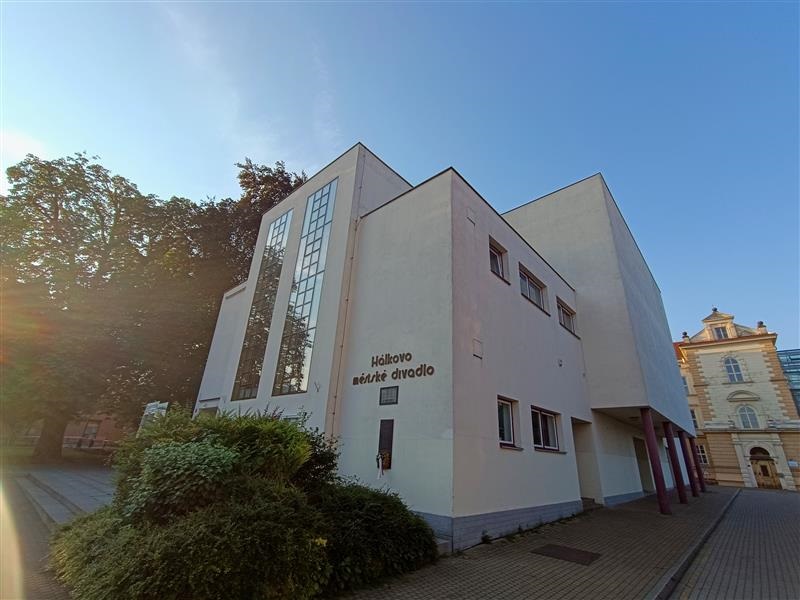 Hálkovo divadlo v Nymburce získá novou střechu