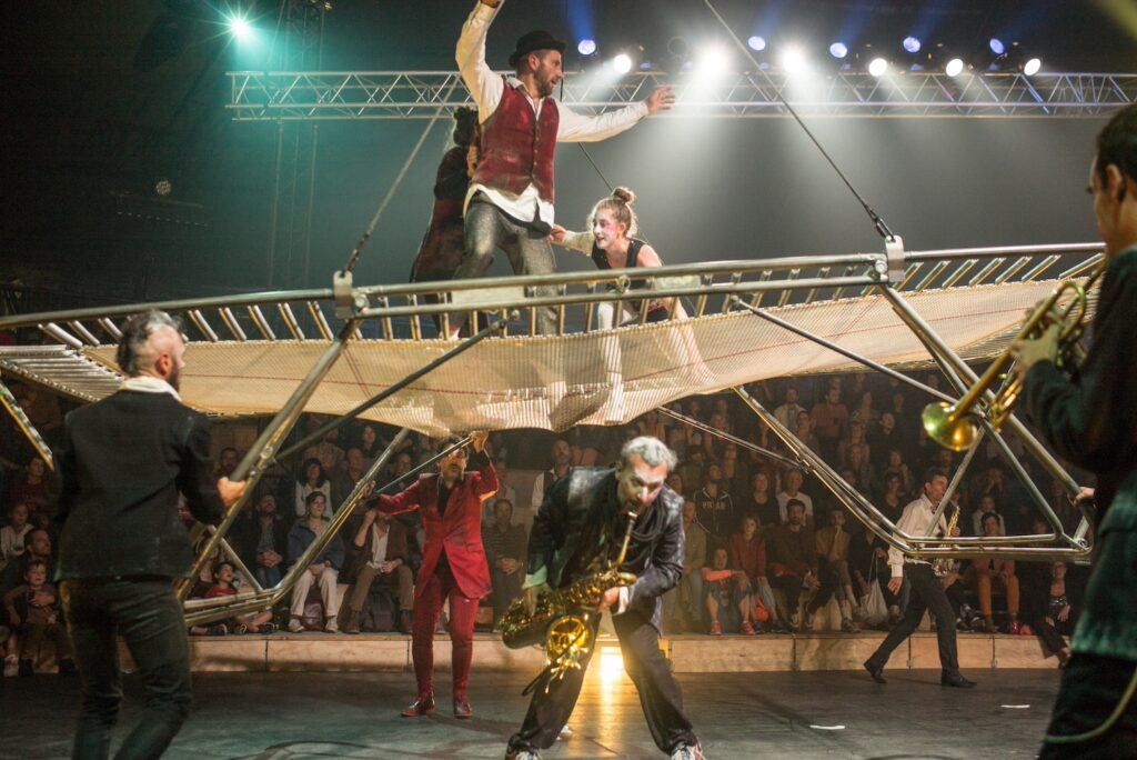 Festival Letní Letná zve na velkolepé zahájení, umělce a umělkyně z celkem devíti zemí, české premiéry i nabitý doprovodný open-air program