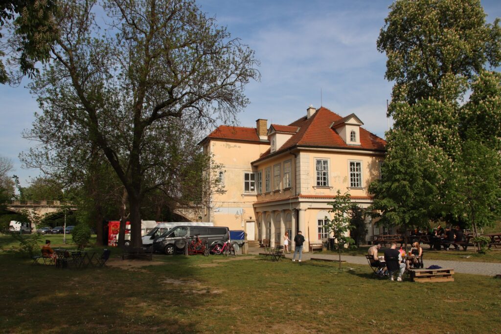 Divadlo VILA Štvanice vstupuje do nové dekády s novým ředitelem