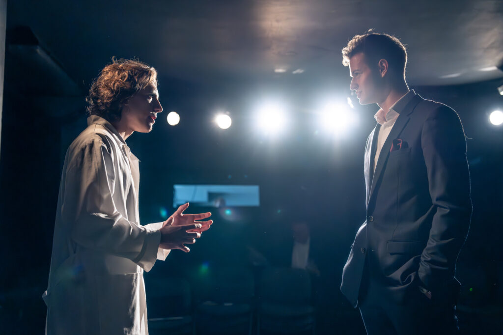 Divadlo Reflekt slaví úspěch s projektem „Čapek Alive!“ v Malých Svatoňovicích