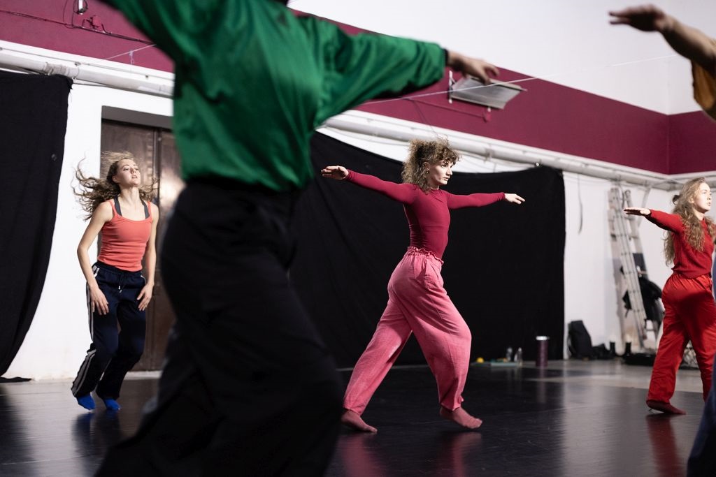 Česká premiéra světoznámé choreografie In C v pražské ARŠE+