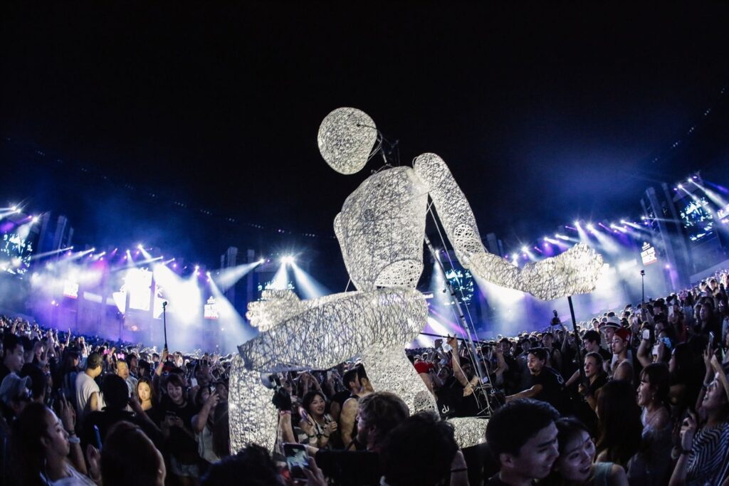 Obří světelné loutky, videomapping na katedrálu i vyznání Plzeňanů. Takový bude 8. března zahajovací večer plzeňského jubilejního roku 2025