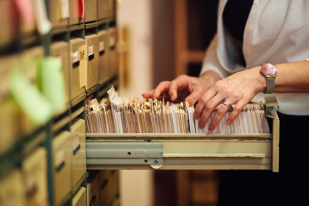 Přehled premiér v dubnu a festivalů v dubnu a květnu 2025