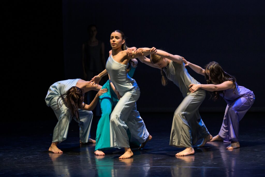 Oslavy Mezinárodního dne tance se i letos vrací s bohatým programem plným pohybu, radosti a taneční inspirace