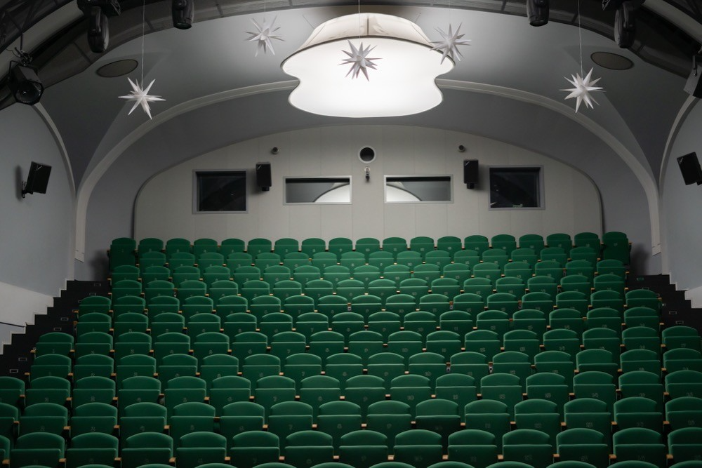 Březen v Divadle Spejbla a Hurvínka je ve znamení stěhování před rekonstrukcí