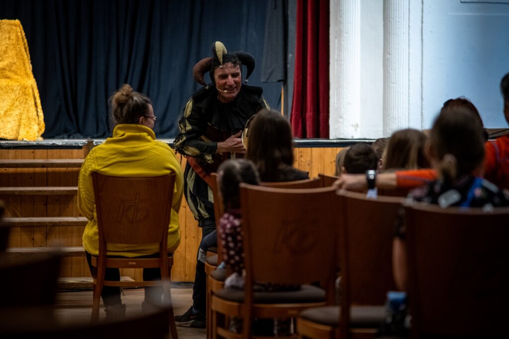 Přehlídka netradičního divadla Kopřiva nabídne osm představení, debatu i koncert