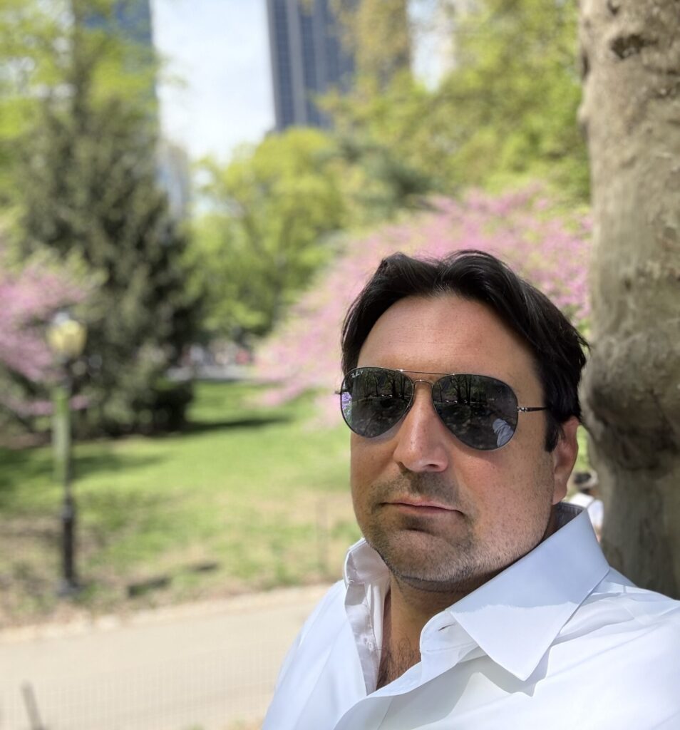 Adam Plachetka slaví čtyřicátiny návratem do Metropolitní opery jako Almaviva