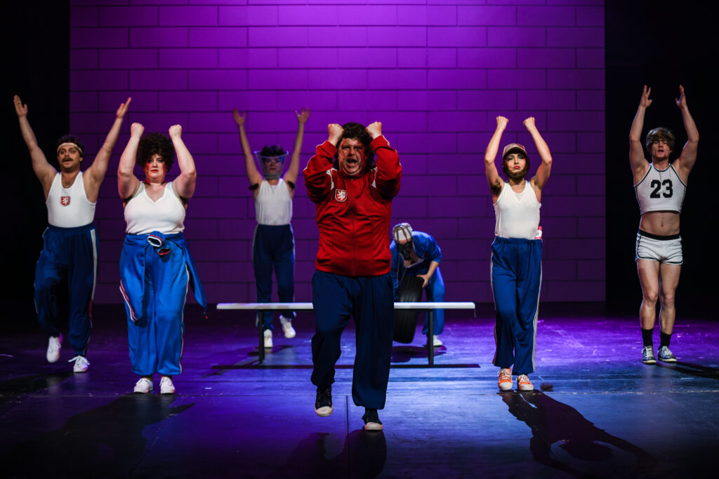Nová Koule v Olomouci: Drábkova hra o dopingu, samotě i pádu atletické hvězdy dostává nový tvar