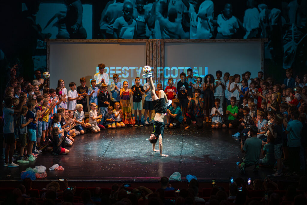 Český soubor Spitfire Company míří na festival do Avignonu