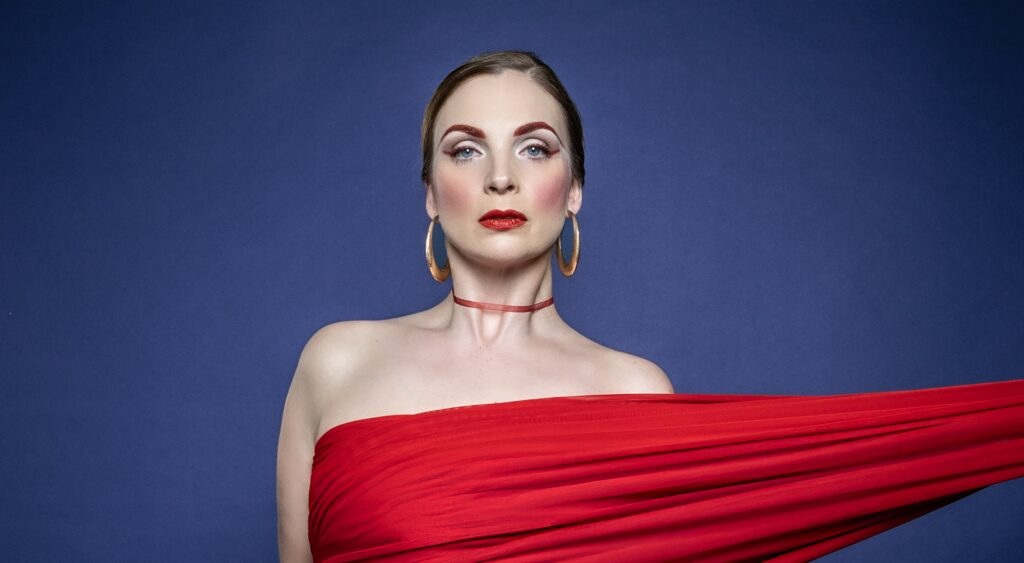 Ester Pavlů žije léto ve znamení vášnivé Carmen