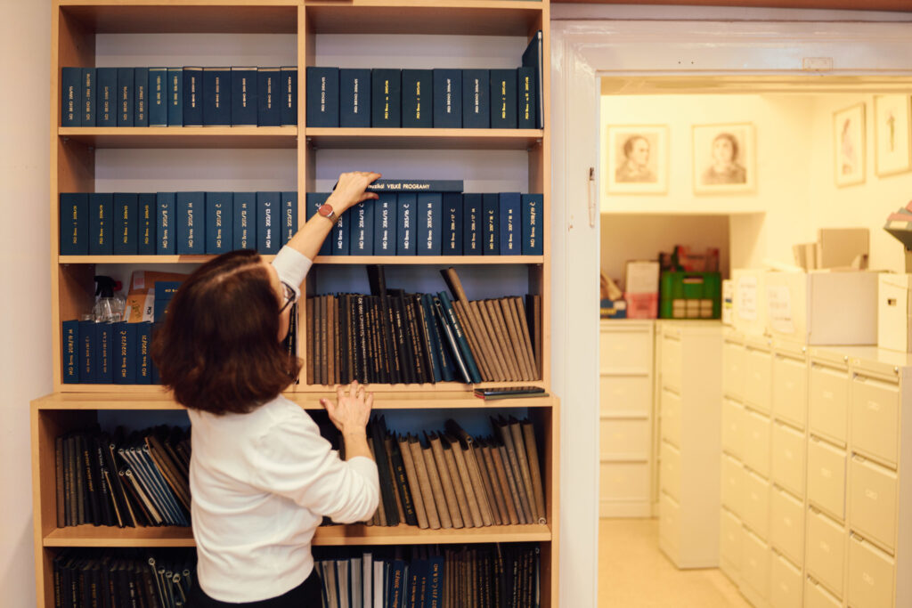 Přehled premiér v září a festivalů v září a říjnu 2025