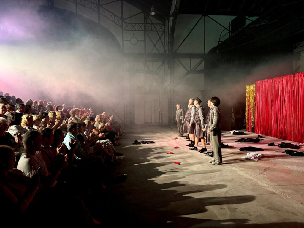 Festival Scéna bez hranic / Scena bez granic propojí v Karviné kulturu a historii dolu Barbora