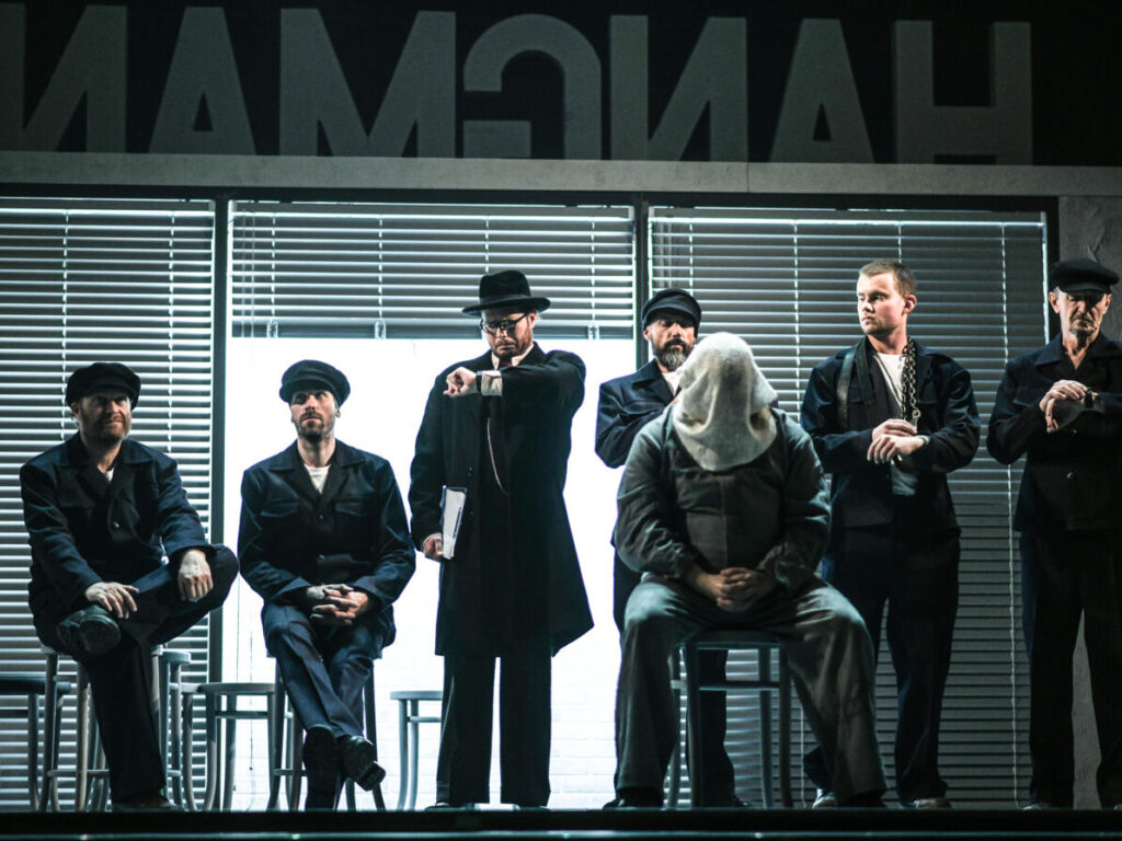 Černá komedie Martina McDonagha Kati přichází na scénu Moravského divadla Olomouc v režii Davida Vyhnánka