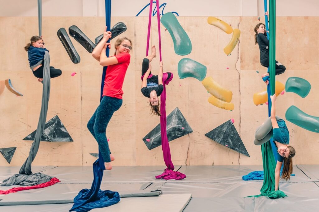 Tři dny, desítky míst, stovky zážitků. Cirkusové noci 2025 už podruhé propojí umělce, divadla i veřejnost