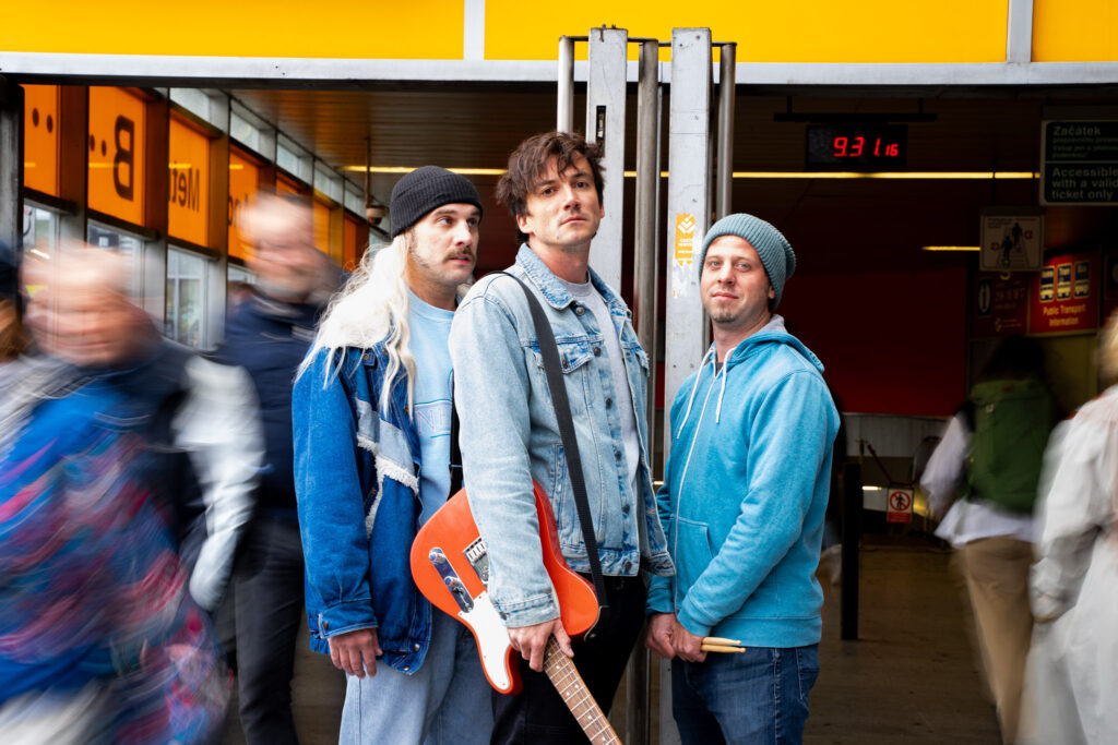 První novinkou sezóny ve Švandově divadle na Smíchově je inscenace Pravidla Nirvány