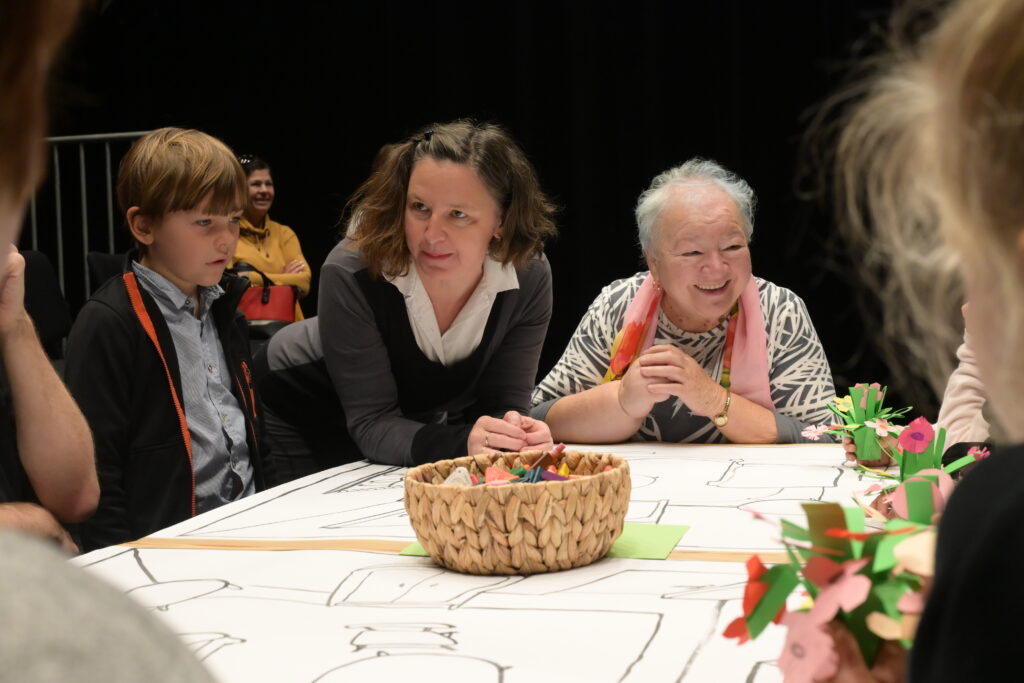 Divadlo loutek Ostrava propojuje generace projektem Vezmi babičku do divadla