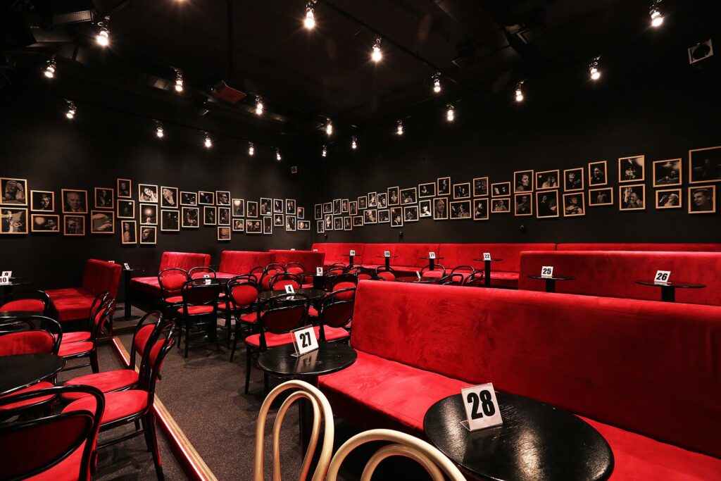 Novou ředitelkou Divadla Viola bude scenáristka, spisovatelka a režisérka Beata Parkanová