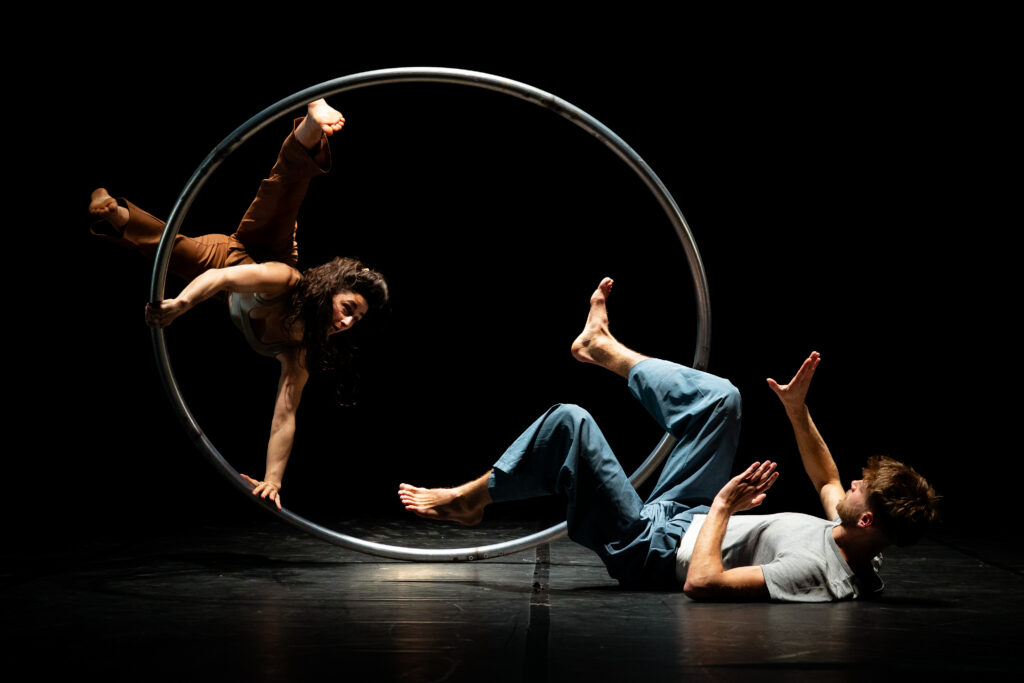 Cirkopolis 2026: Mezinárodní festival nového cirkusu se vrací jako bienále. Představuje vytříbený evropský program, nový vizuál i web