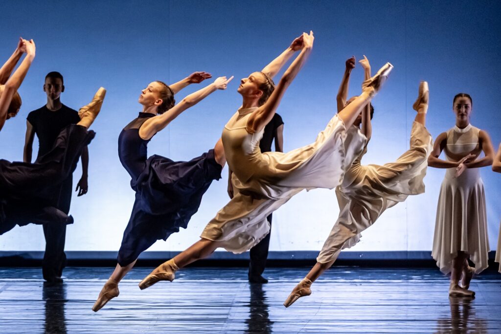 Vánoční taneční scéna roztančí pražské Kongresové centrum