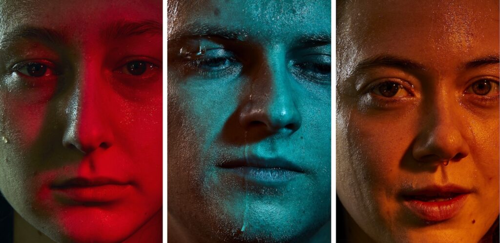 Platforma Temporary Young uvede pod vedením Terezy Ondrové a Petry Tejnorové autorský projekt s názvem One Gesture