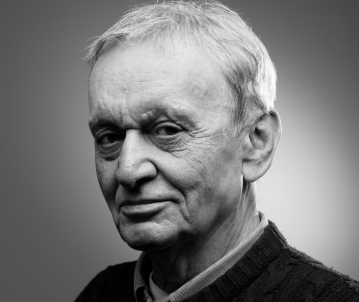 Zemřel scénograf Jan Dušek